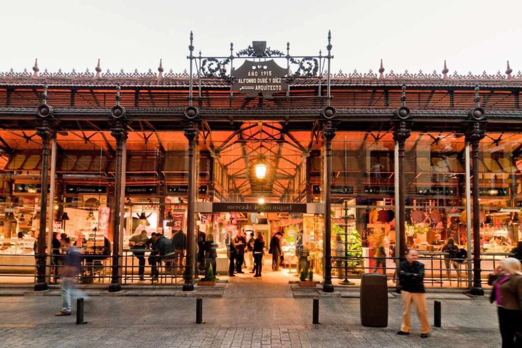 Calle Huertas Corazon By Regalatemadrid Exteriör bild